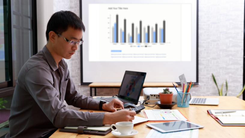 Carlos Eduardo Rosalba Padilha orienta os primeiros passos para implantar governança em negócios de pequeno e médio porte.