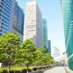 Valderci Malagosini Machado destaca como o crescimento urbano acelerado reforça a importância das estruturas de concreto para a segurança das edificações.