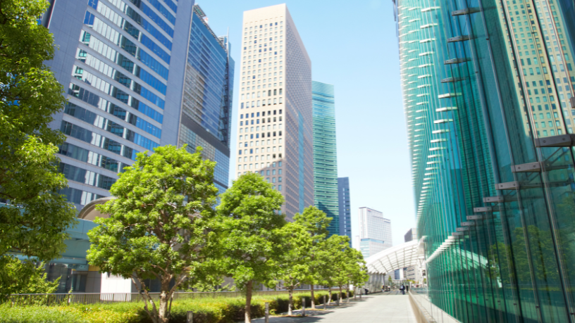 Valderci Malagosini Machado destaca como o crescimento urbano acelerado reforça a importância das estruturas de concreto para a segurança das edificações.