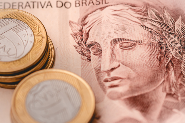 Boletim Macrofiscal atualiza cenário da economia: o que muda para inflação, crédito e consumo no Brasil
