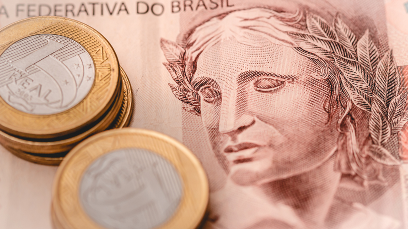 Boletim Macrofiscal atualiza cenário da economia: o que muda para inflação, crédito e consumo no Brasil