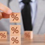 Inflação perde força no Brasil: o que muda para juros, crédito e consumo nos próximos meses
