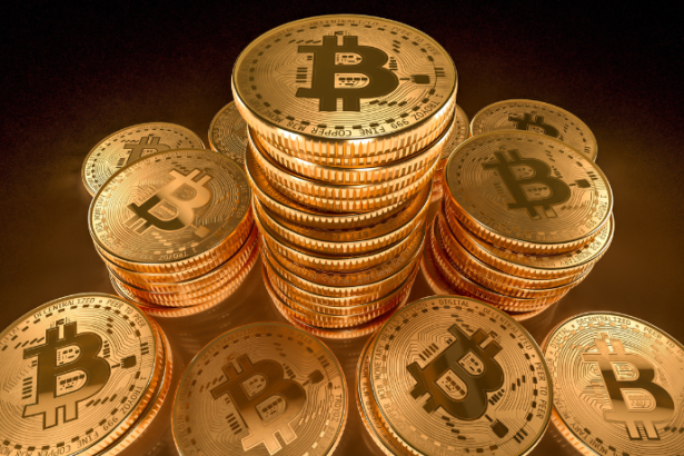 Bitcoin resiste perto de US$ 64 mil enquanto mercado aguarda sinais do Fed