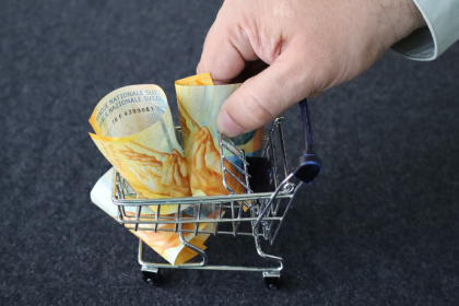 Economia brasileira perde força em junho: o que a queda do IBC-Br pode mudar para emprego, crédito e consumo