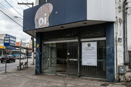 Falência da Oi: o que muda para clientes, trabalhadores e serviços essenciais no Brasil