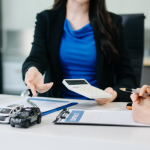 Selic cai para 14%: o que muda para empréstimos, financiamentos e investimentos dos brasileiros