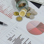 Selic cai para 14% ao ano: o que muda para crédito, investimentos, consumo e orçamento dos brasileiros
